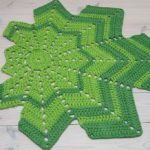 Green leaf shaped  crochet doily rug