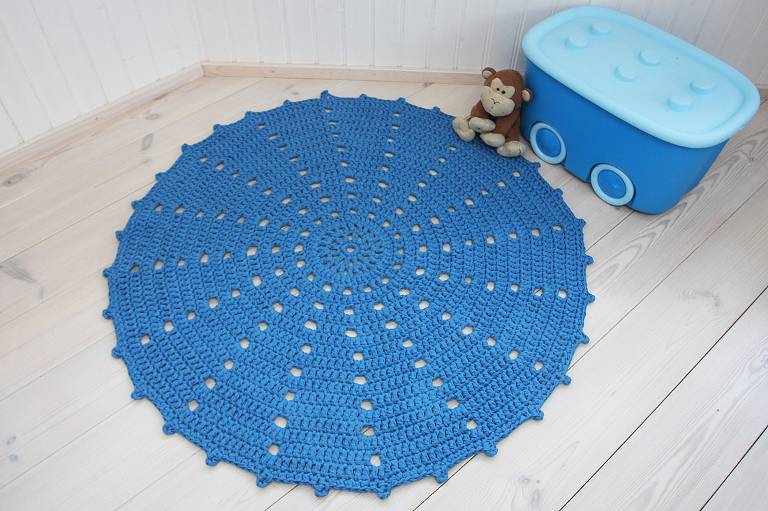 blue crochet round doily rug