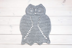 Light grey owl shaped rug