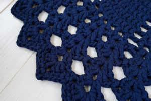 navy blue crochet doily rug