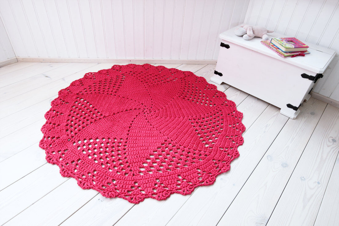 dark pink crochet doily rug
